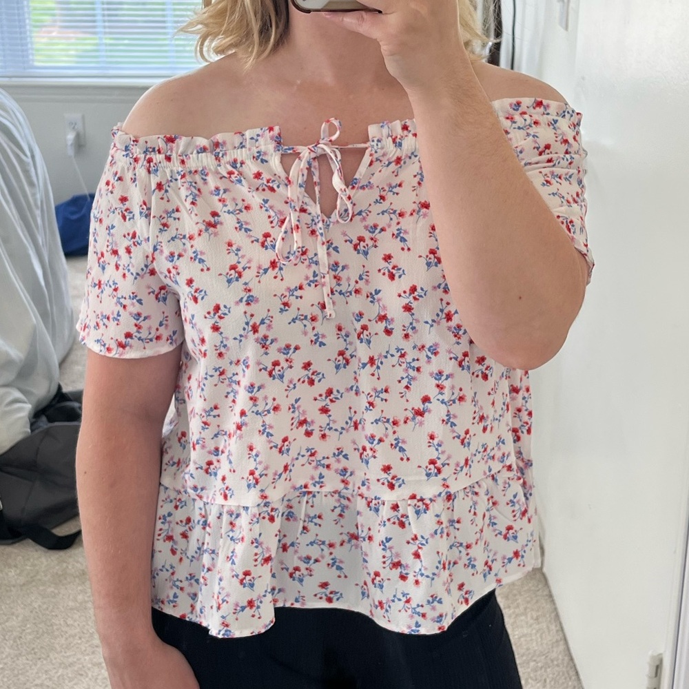Hippie Rose Blouse Size Small